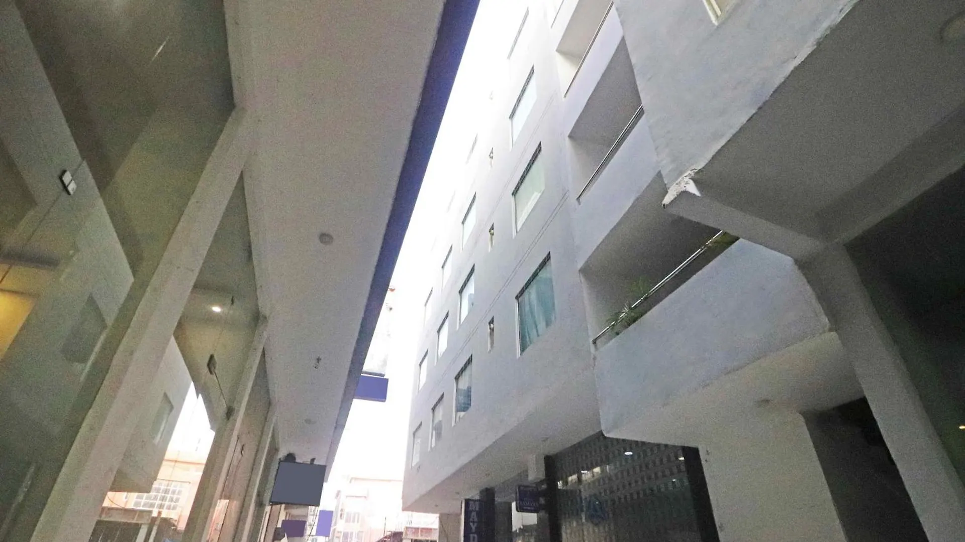 Hotel Mayda Prime Near Delhi Airport New Delhi India