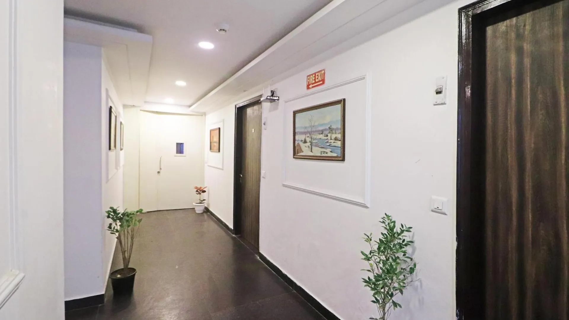 Hotel Mayda Prime Near Delhi Airport New Delhi