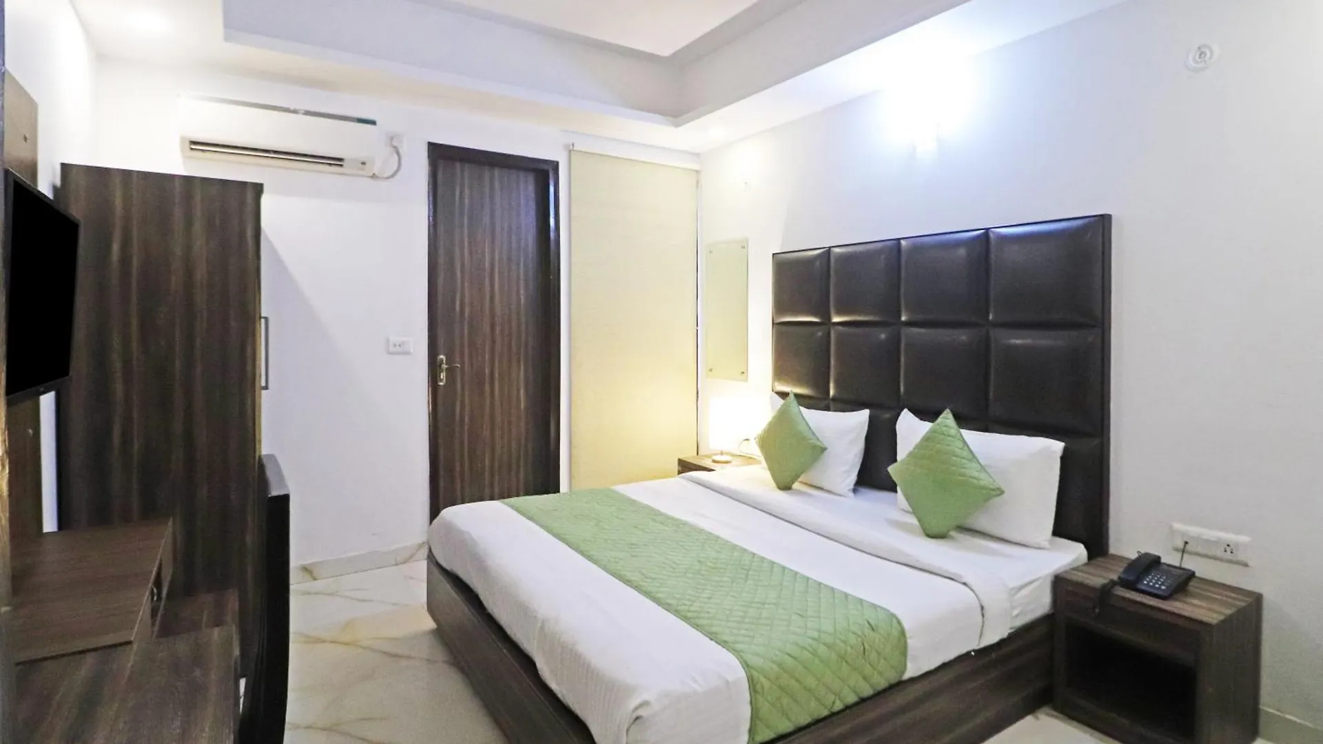 Hotel Mayda Prime Near Delhi Airport New Delhi