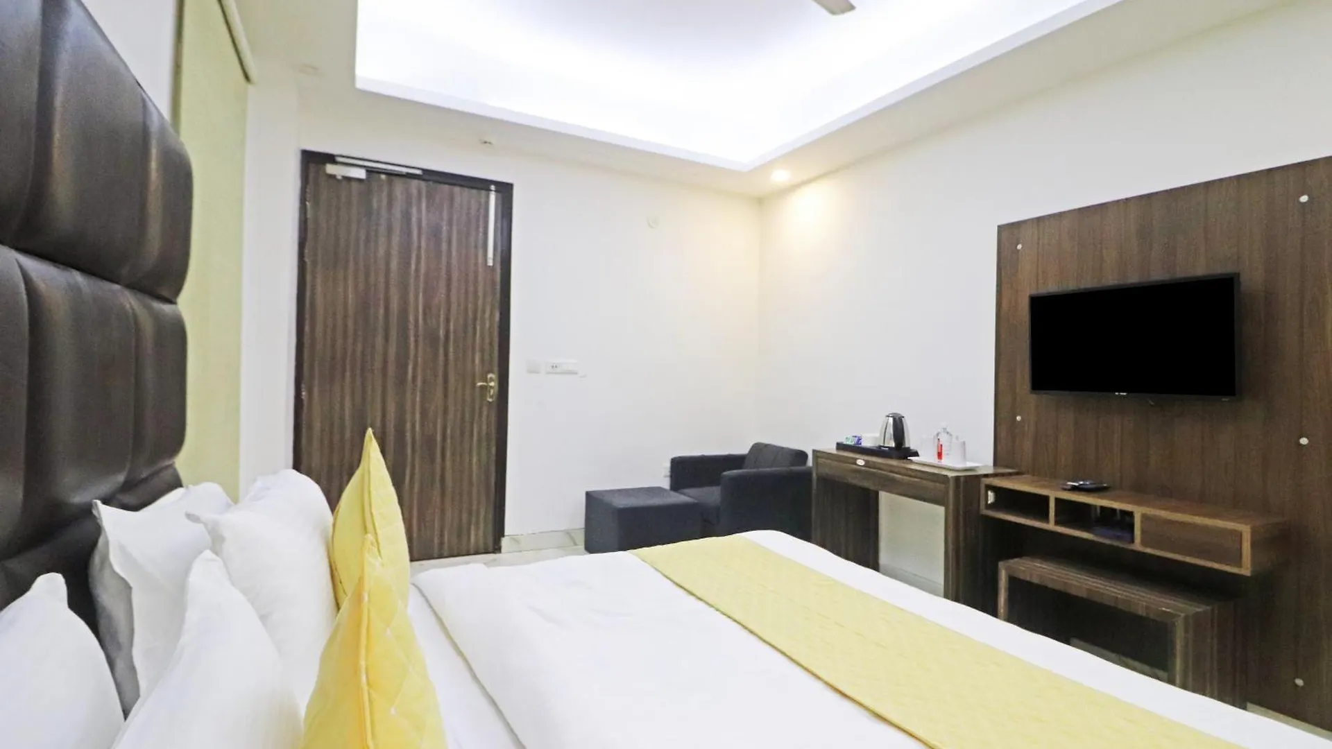 Hotel Mayda Prime Near Delhi Airport New Delhi