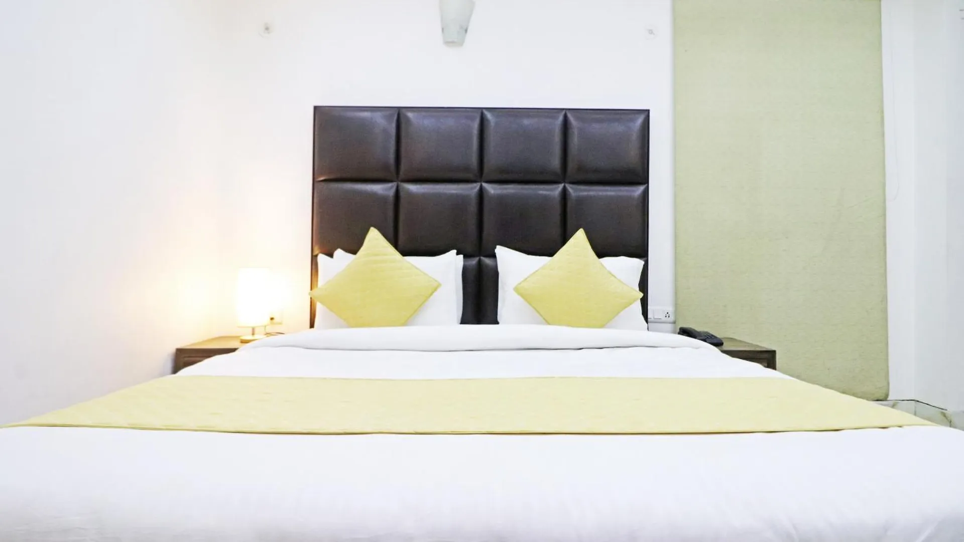 Hotel Mayda Prime Near Delhi Airport New Delhi