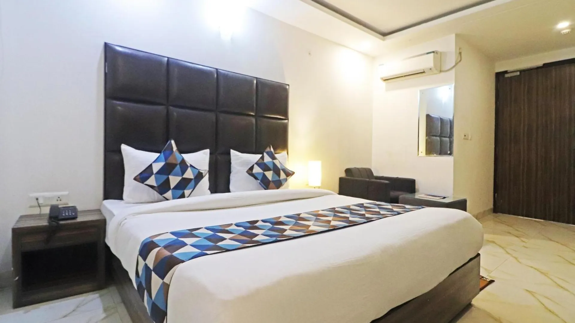 Hotel Mayda Prime Near Delhi Airport New Delhi