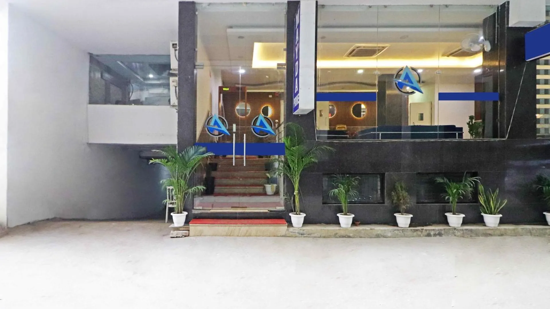 Hotel Mayda Prime Near Delhi Airport New Delhi 3*,  India