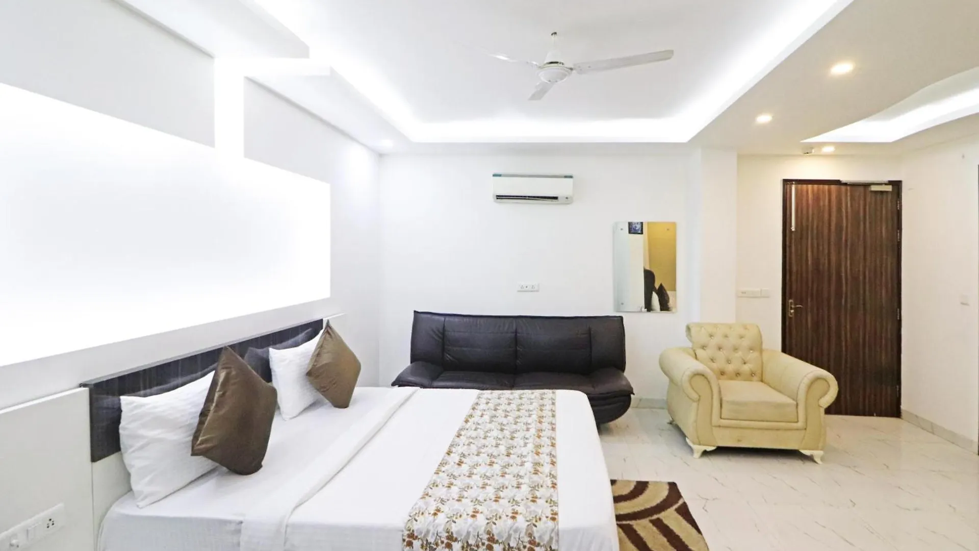 Hotel Mayda Prime Near Delhi Airport New Delhi