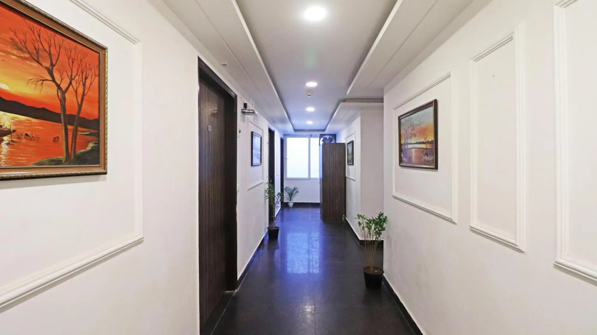 Hotel Mayda Prime Near Delhi Airport New Delhi