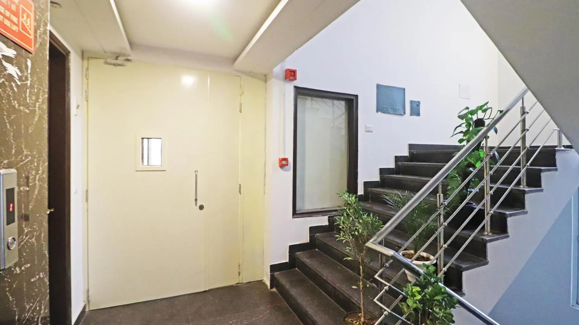 Hotel Mayda Prime Near Delhi Airport New Delhi